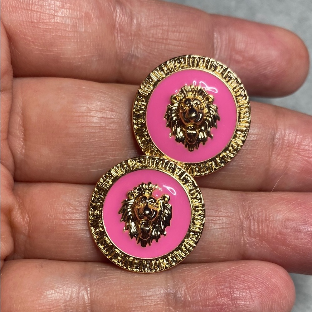 NEW Gold Tone and Pink Lion Head Earrings with issue - Picture 3 of 7